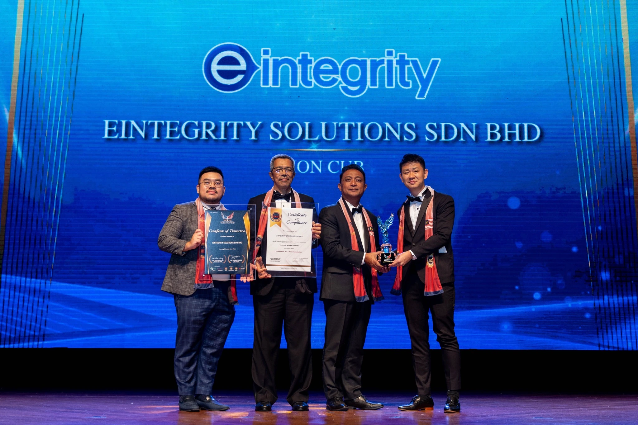 THE 6TH LANG INTERNATIONAL COPORATE TITAN AWARDS - LION CLUB AWARD